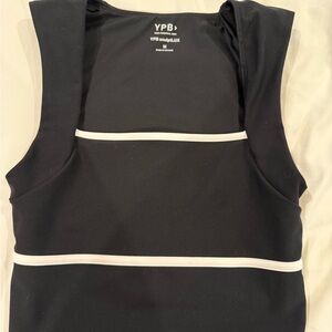 Abercrombie & Fitch YPB active top